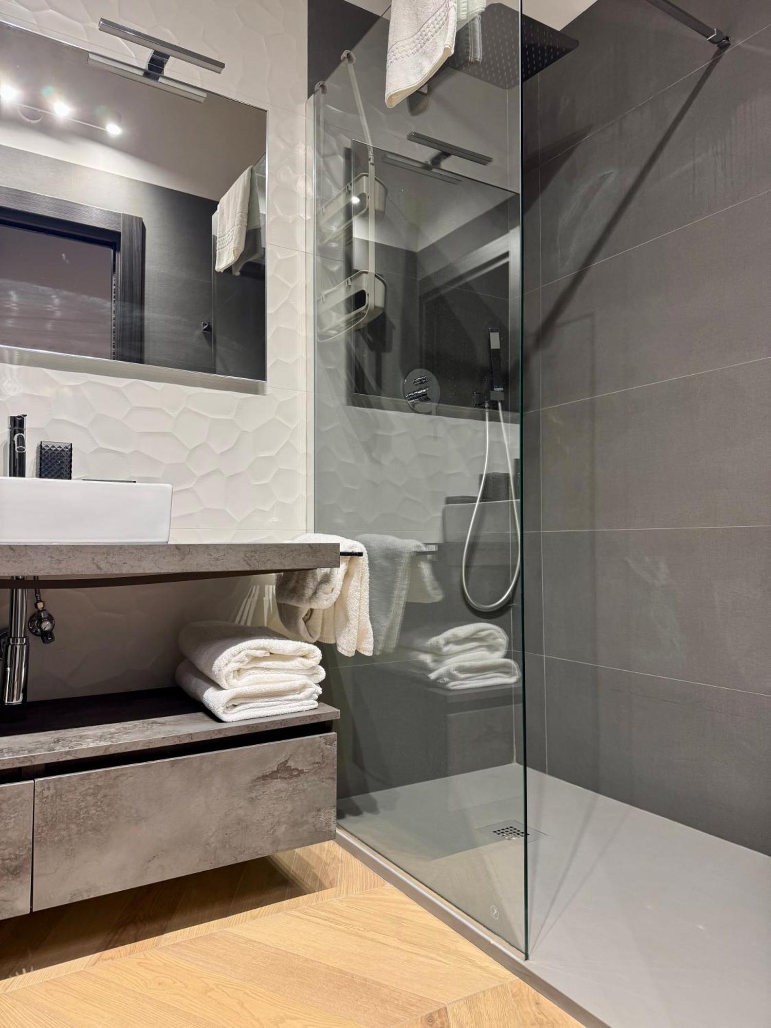 Sky Luxury Rooms Nettuno Kültér fotó